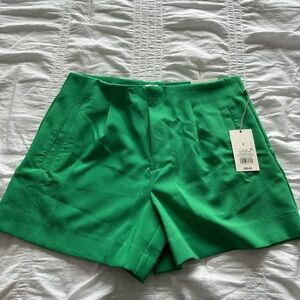 Green target shorts